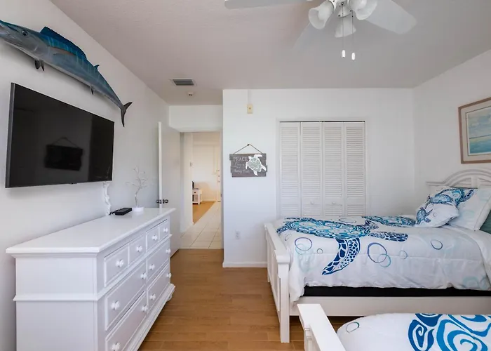 Florida Keys Sea Isle Condo Ocean Front Private Beach