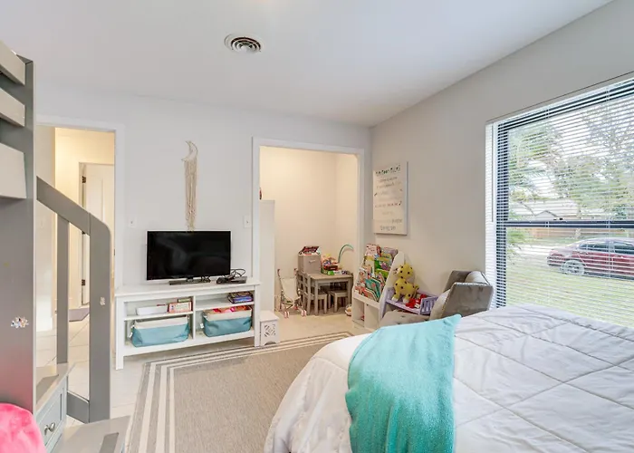 6 Mi To Shore: Vero Beach Family Home