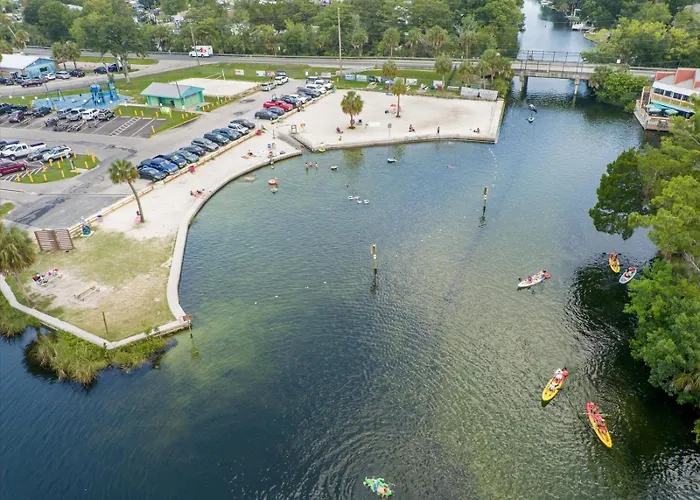 The Hideaway At Weeki Wachee