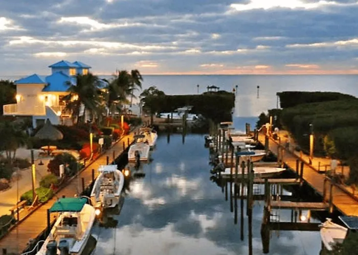 Villa Valbuena Ocean Pearl Key Largo Pool Restaurant Marina Pickleball