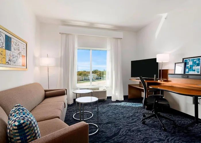 Fairfield Inn & Suites By Marriott St Petersburg North