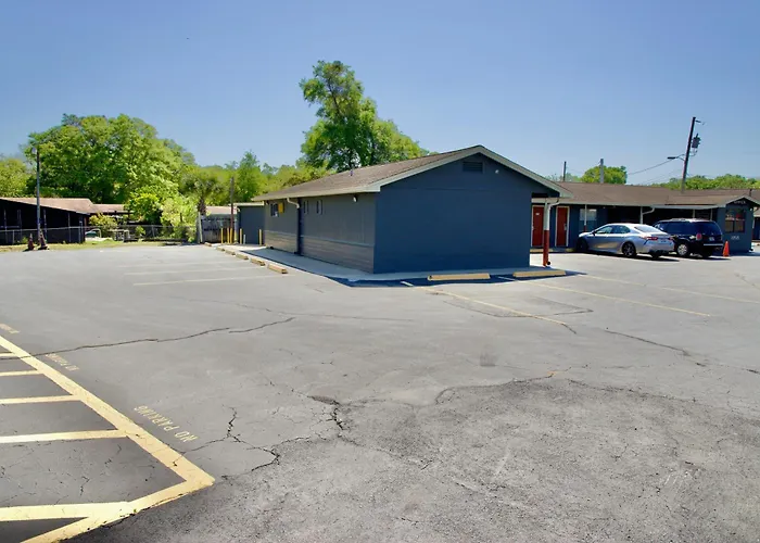 El Camino Motel