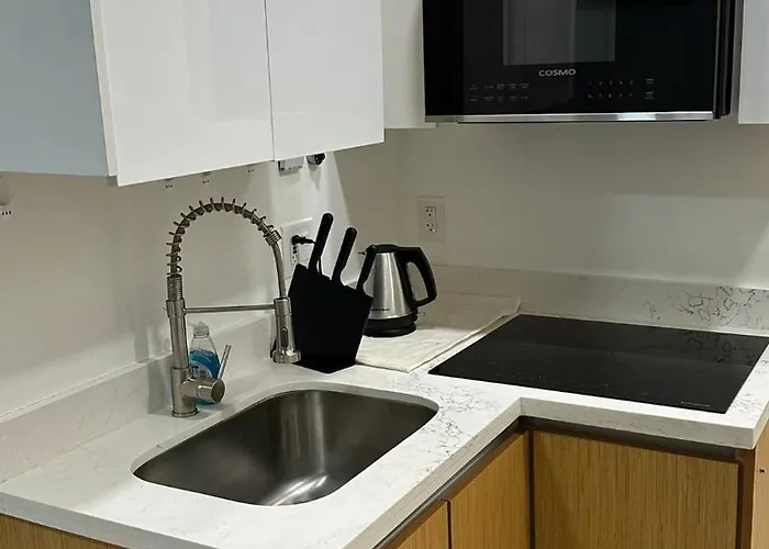 103 Miami Shared Rooms For Men Central Comfortable, Affordable