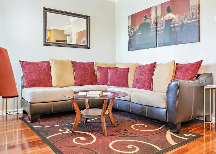 Romance In The City 1 Bdrm Studio In Downtown St Pete