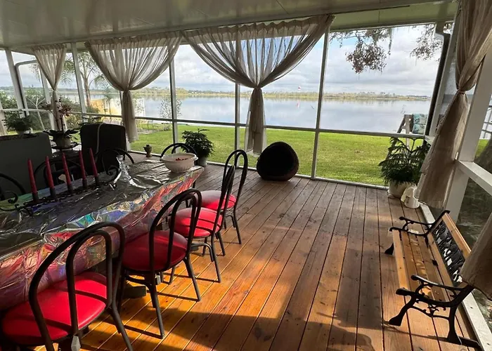 Lakefront Cottage Orlando-Tampa