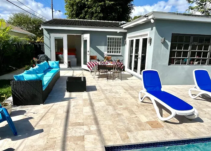 Poolside Manor - Men Only Clothing-Optional