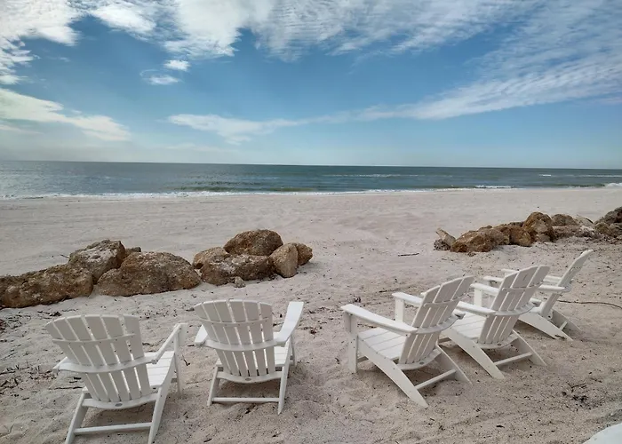 Bungalow Beach Resort