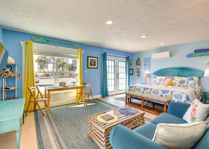 Pcb Studio W/ Private Patio: Steps To Beach!