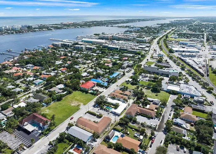 Cozy Studio In Lake Worth With Pool