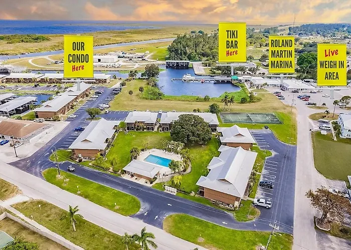 Lakeview Fresh And New Bass N Sun King Bed Pool