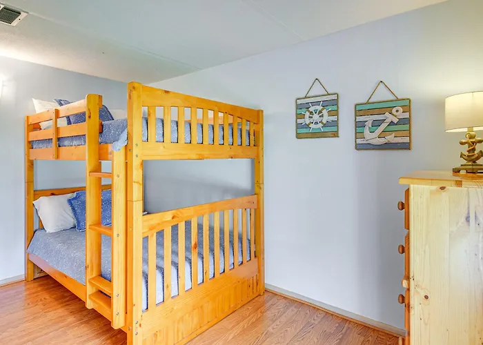 Riverside Retreat W/ Boat Dock In Sunny Astor!