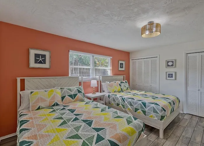 This Is The One! 3 King Beds - Heated Pool - 7 Min To Beach - Garage Game Room