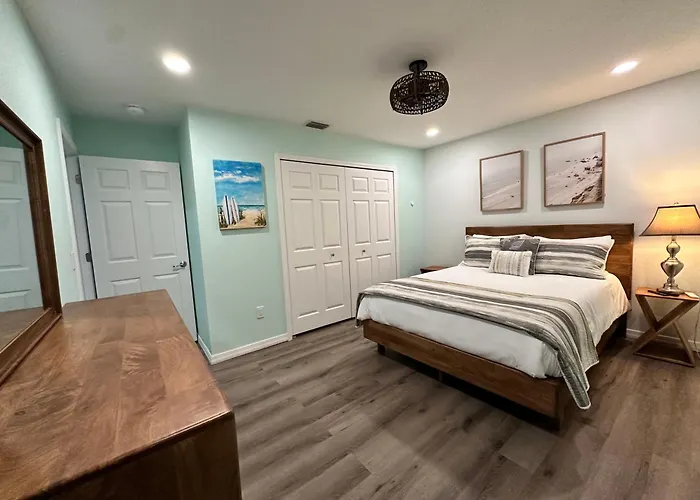 Vero Oaks Stroll To Beach Includes Mini Golf And Jacuzzi