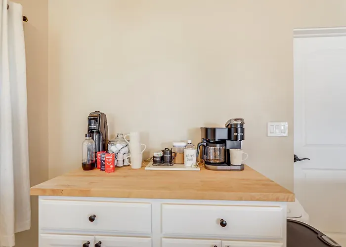 4 Mi To Historic Dtwn Venice: Home W/ Heated Pool!