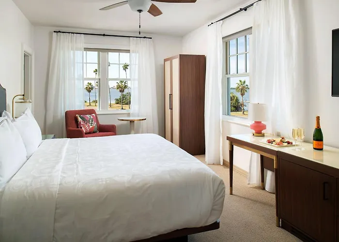 Fenway Hotel, Autograph Collection