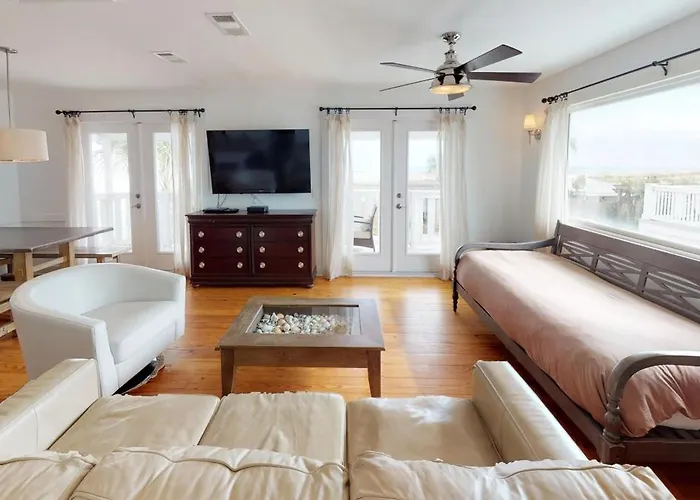 Best Beach Cottage Two Gorgeous Ocean Views - Renovated Like Pottery Barn - Beach Steps Away