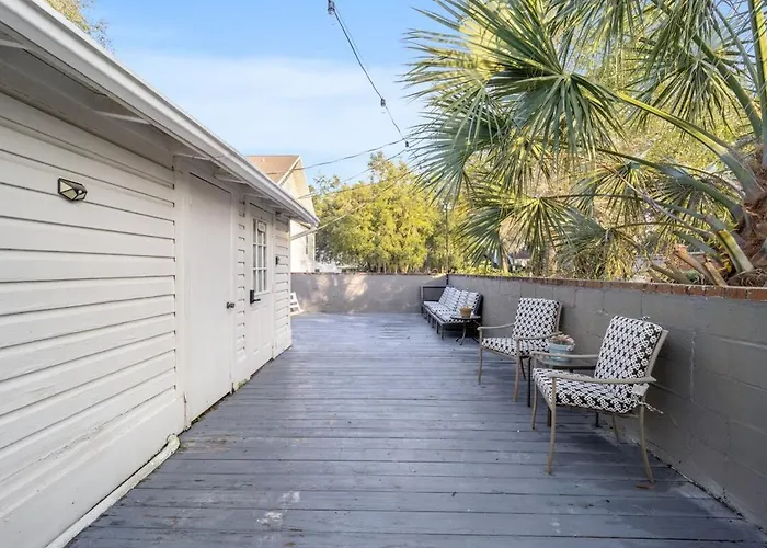Kemp Estate Carriage House | Downtown Ocala 2/1