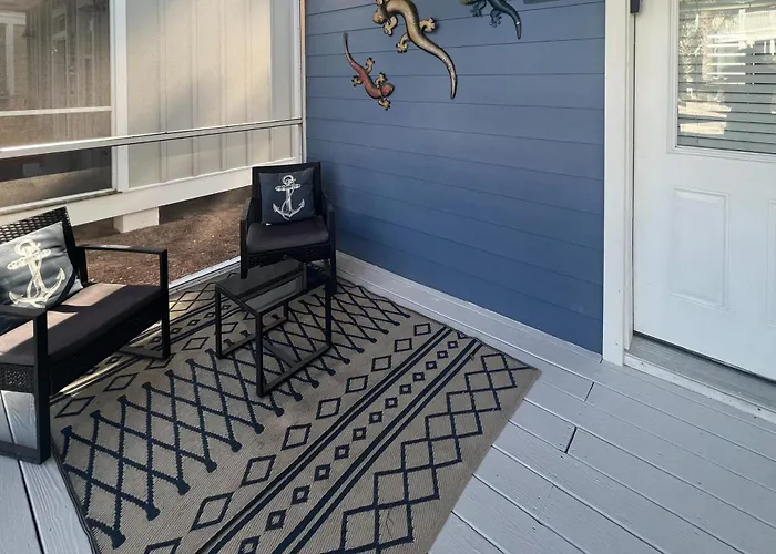 Barefoot Cottages #B24