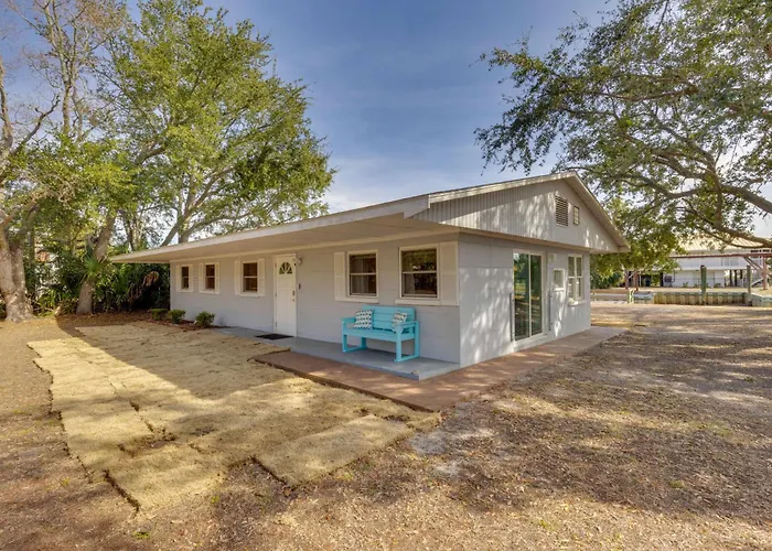 Waterfront Panacea Vacation Rental W/ Dock!