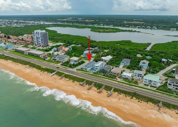 Steps From Flagler Beach 2-Br Condo, Pet-Friendly W Balcony