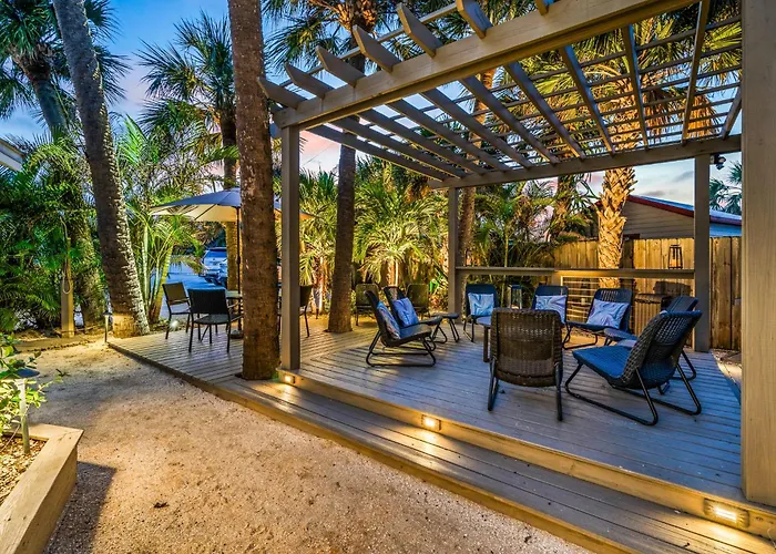 Wonderful Place Wprivate Patio Next To The Beach