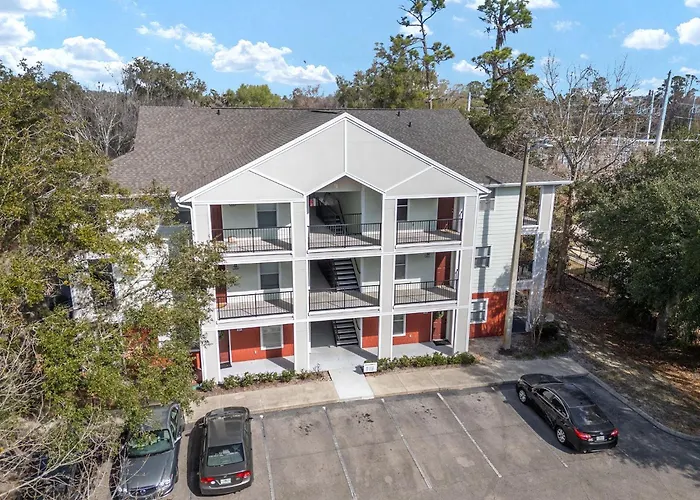Cozy Uf Condo - Near Shands Uf Va On Archer Road !
