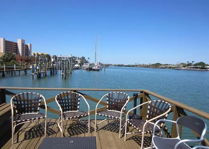Blue Haven Condo - Waterfront, Heated Pool, Bay