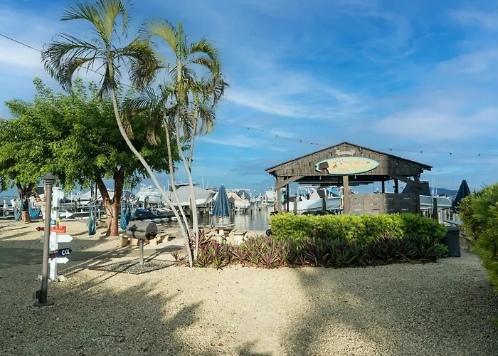 Moon Bay C1 Key Largo Sunsets - 2 Bedroom Townhouse Sleeps 4