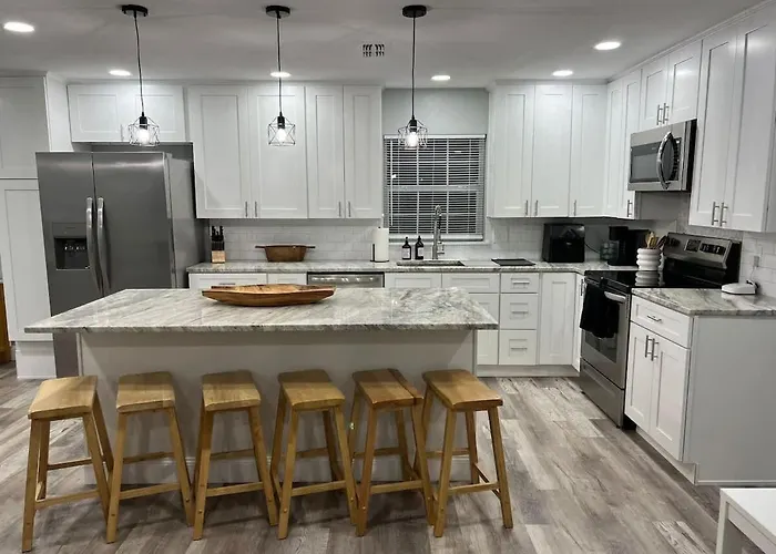 Kid-Friendly Home W Pool & Bbq