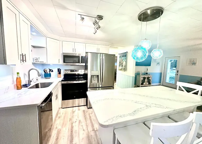 Cabin By The Sea - Waterfront Direct Gulf Access- Pontoon Boat Rental On Site Or Bring Your Boat- Paddlecraft Included