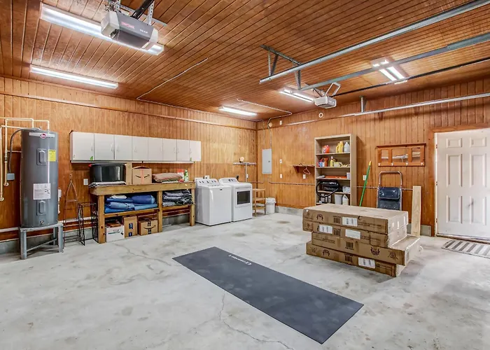 Adorable Dog Friendly Garage Apartment In The Historic District Of Old Town