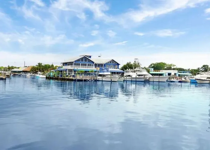 Sailfish Suites 10 - Waterfront And Pet Friendly