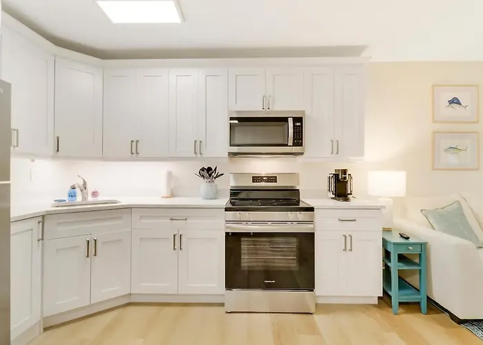 Sailfish Suites 10 - Waterfront And Pet Friendly
