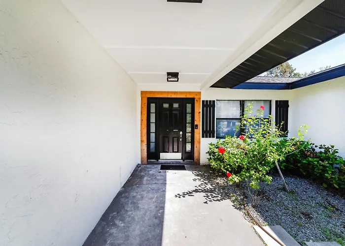 New 6Min To 3 Sister Springs, Spacious, Fun With Game Room