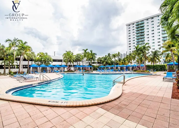 Spacious Apartment Of 2Br - 2Bth In Ocean Reserv Front The Beach