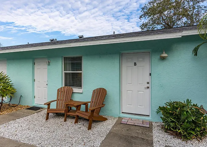 Close To Clearwater Beach And Honeymoon Island!
