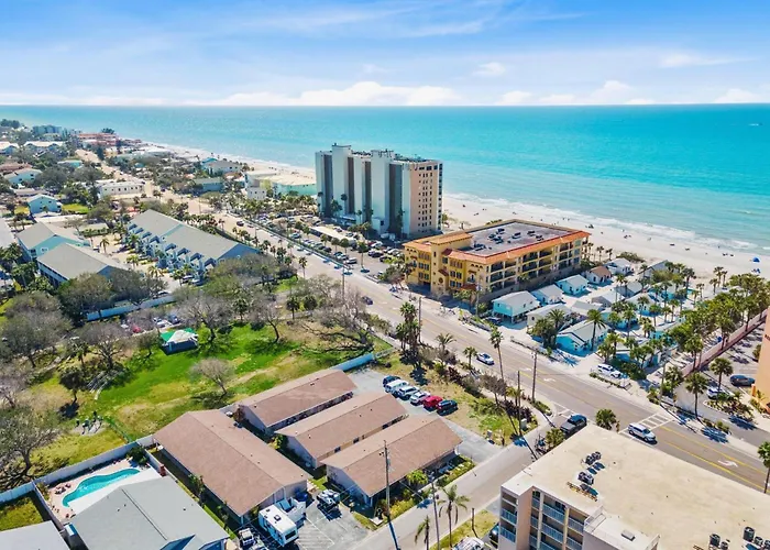 Spanish Villa Suite 52 - Damage Free & Across The Street From White Sand Beaches Of Indian Rocks Beach!