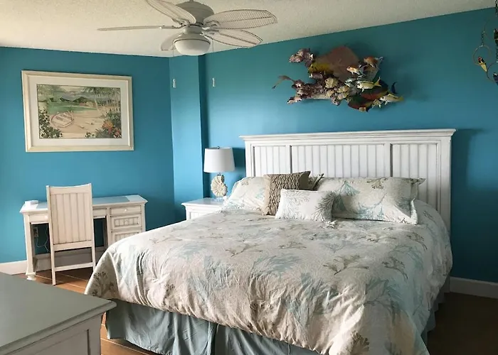 Tropical Daze Oceanfront Paradise