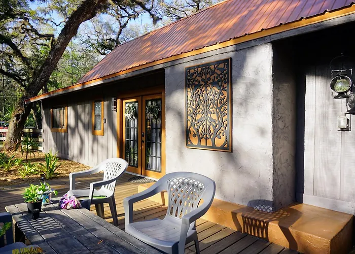 The Nature House Visit Springs, Pet Friendly!