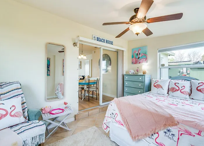 4 Mi To Beach: Charming Port Charlotte Home!