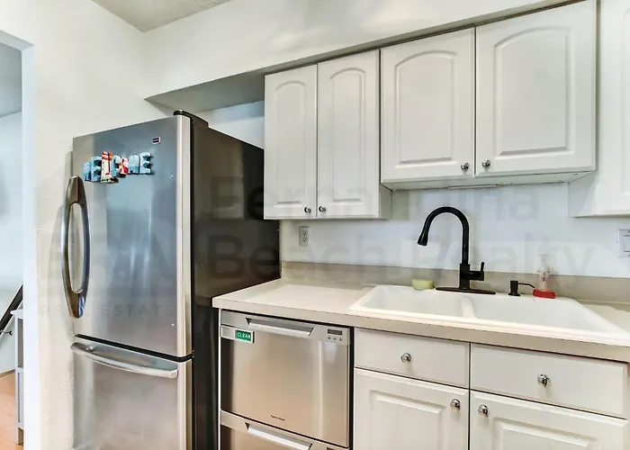 8 Sea Castles Condo
