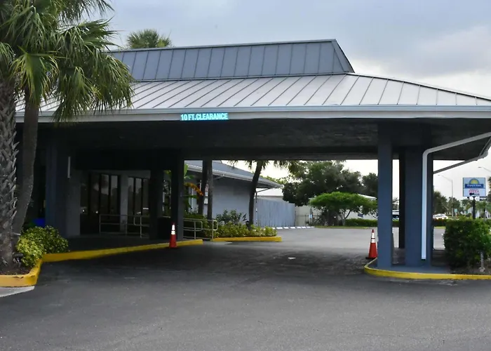 Days Inn By Wyndham Stuart