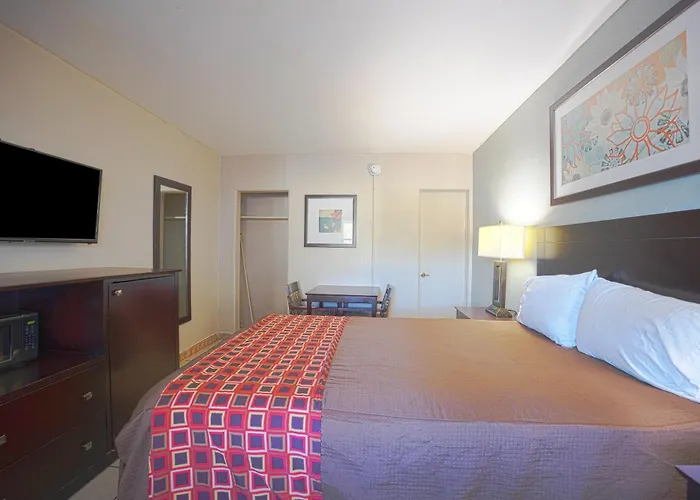 Sunrise Inn By Oyo Titusville Fl