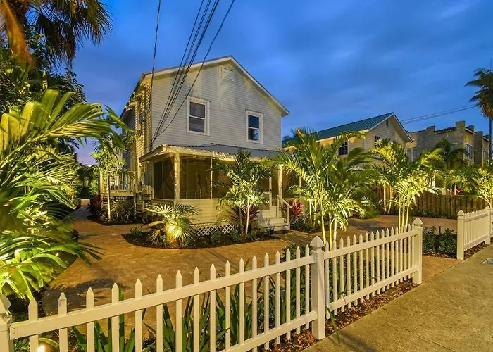 Camden Cottage # 4 - Downtown Stuart