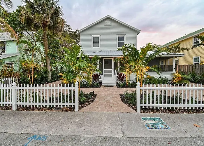 Camden Cottage # 4 - Downtown Stuart