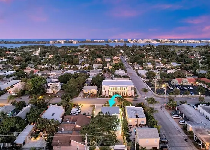 Casita Lake Worth - Beach Life!