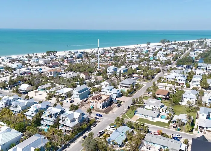 Magnolia Shores