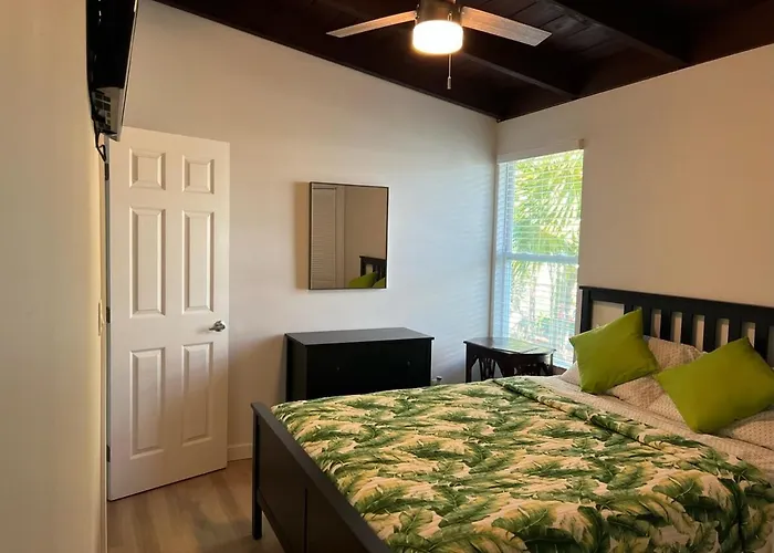 Flamingo Palms Cottage