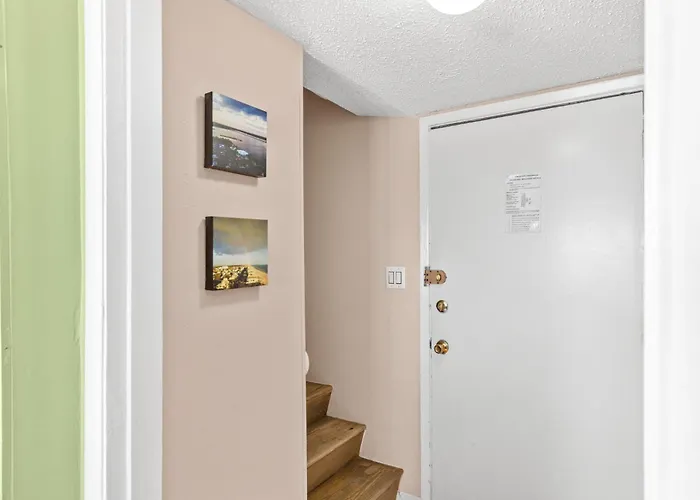Pinnacle Port Penthouse11