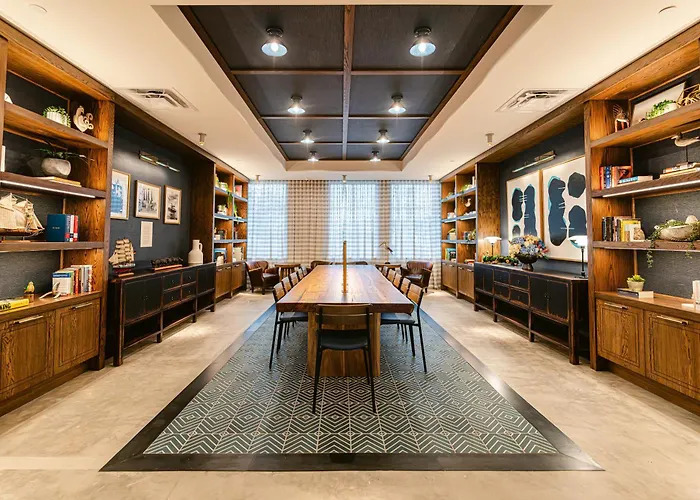 The Perry Hotel Naples